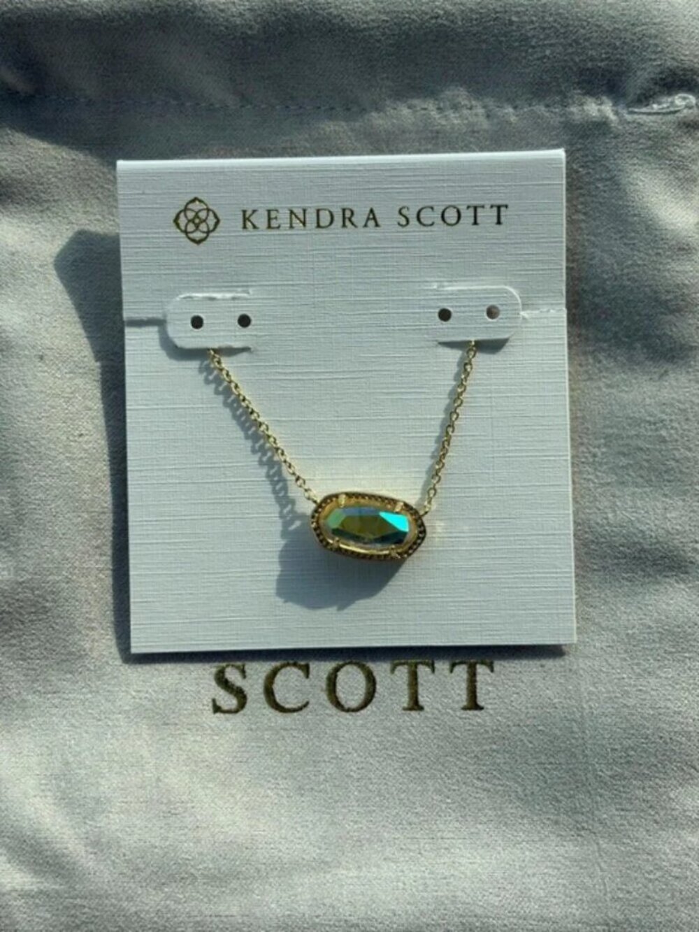 Kendra Scott necklace